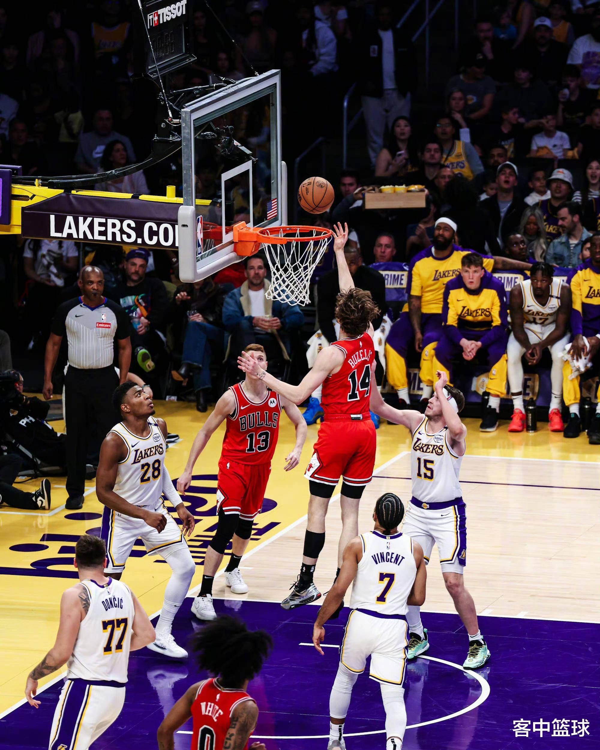 aiyouxi sports-公牛带队取胜!,詹姆斯重要时刻领先优势明显气势如虹延续-aiyouxi sports