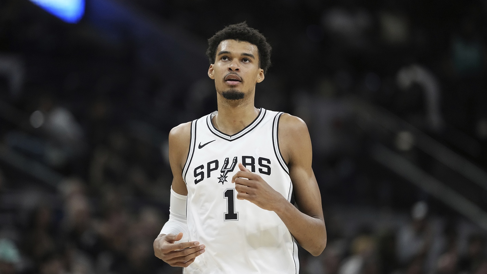 ayx games-国际比赛日NBA常规赛焦点战，圣安东尼奥马刺止住颓势，更衣室稳定，赛季目标并未改变的简单介绍-ayx games