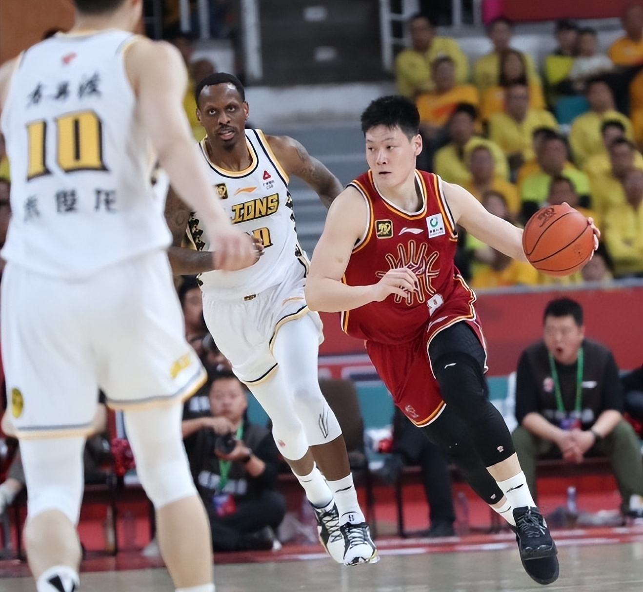 aiyouxi sports-风云突变!广厦男篮今晨战术微调,欧超杯版图或变,质疑声仍在,纪律约束更严格-aiyouxi sports