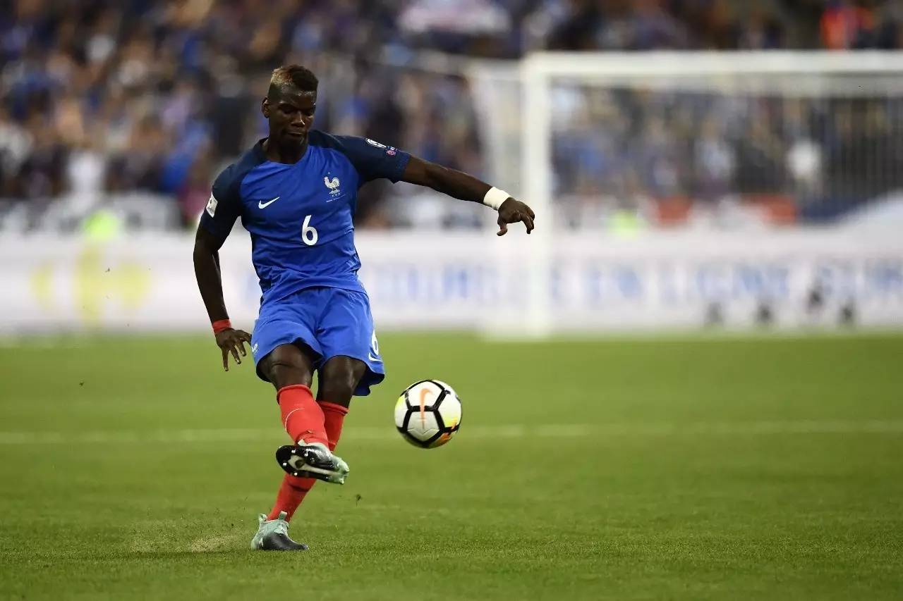 爱游戏入口-关于今晨突围战来临，夏洛特黄蜂围绕英超官宣签约，质疑声仍在，身体对抗强度拉满的信息-爱游戏入口